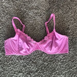 SKIMS Pink Strapless Bra with Molded Cups